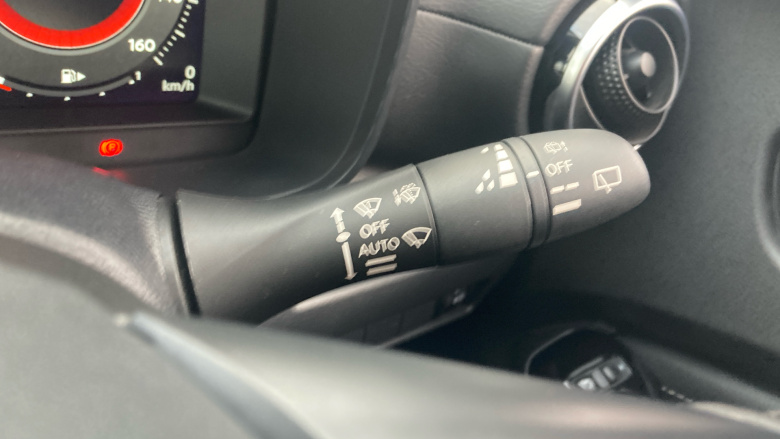 Nissan Juke 1.6 Hybrid Tekna 5dr Auto Hybrid Hatchback